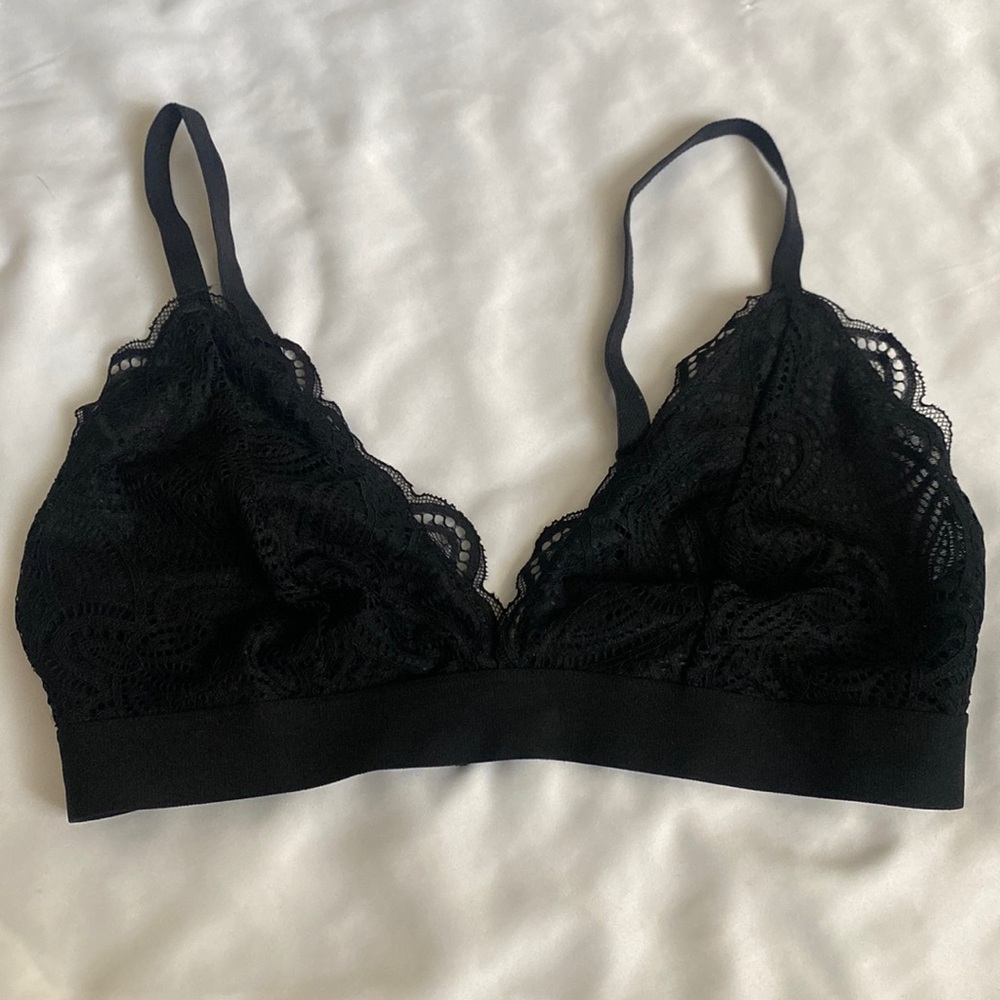Black old navy bralette